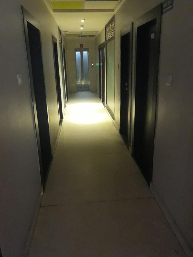 Hotel Megha Inn Лакхнау Экстерьер фото